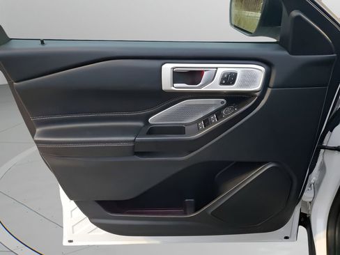 Used 2020 Ford Explorer ST w/ ST Street Pack image 26