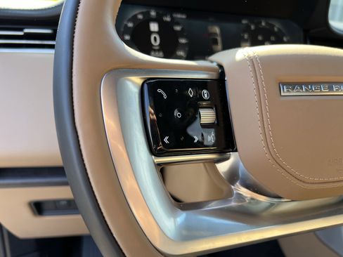 Certified 2024 Land Rover Range Rover SE image 21