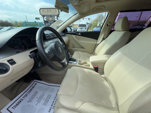 Used 2010 Volkswagen Passat Komfort FWD image 10