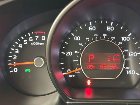 Used 2019 Kia Soul + image 13