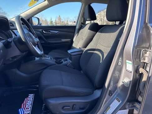 Used 2020 Nissan Rogue SV image 17