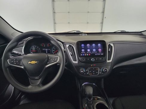Used 2024 Chevrolet Malibu LT image 11