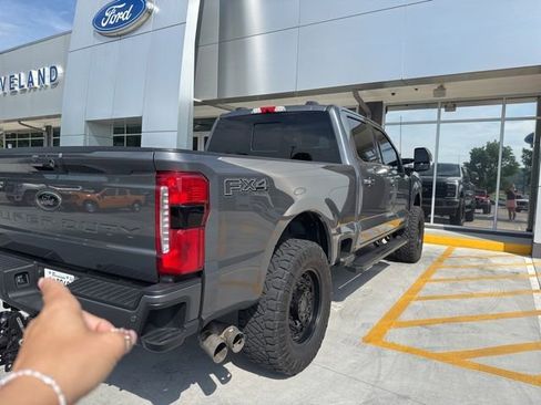 Used 2023 Ford F250 XLT w/ Black Appearance Package AWD/4WD image 8
