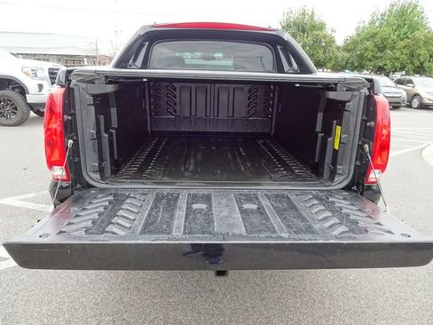 Used 2013 Cadillac Escalade EXT Premium image 28