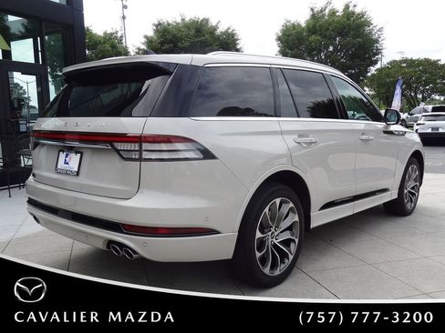 Used 2023 Lincoln Aviator Grand Touring w/ Equipment Group 301A AWD/4WD image 4