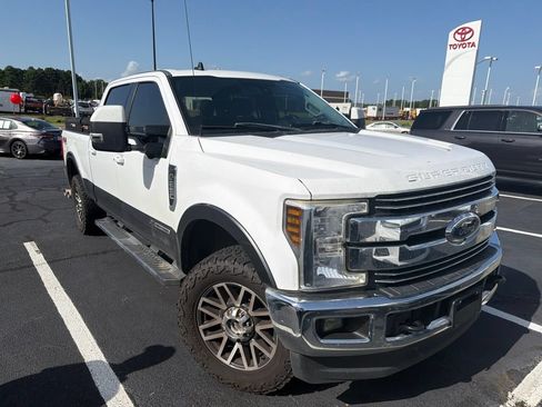 Used 2019 Ford F250 Lariat w/ Lariat Ultimate Package AWD/4WD image 2