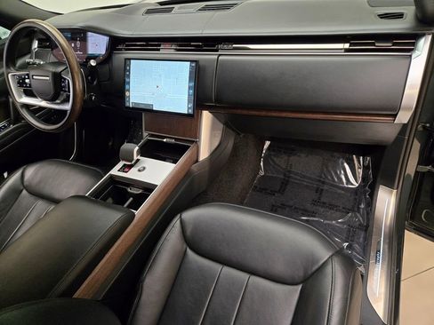 Used 2024 Land Rover Range Rover Long Wheelbase Autobiography AWD/4WD image 25