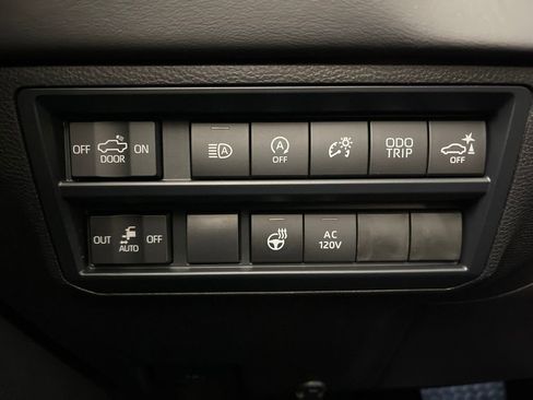 New 2026 Toyota Tundra Platinum image 28