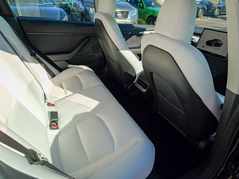 Used 2023 Tesla Model 3 Standard Range image 28