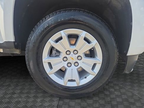Used 2022 Chevrolet Colorado LT w/ Fleet Safety Package AWD/4WD image 36