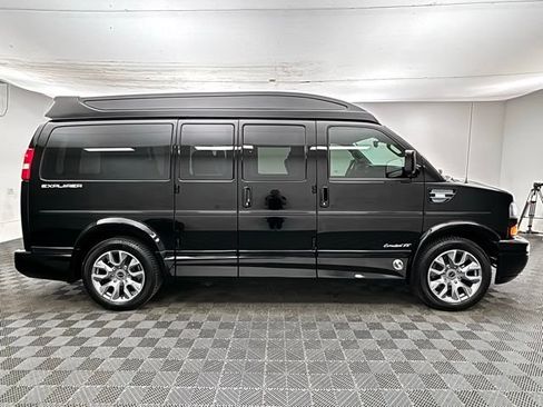 Used 2025 GMC Savana 2500 w/ Driver Convenience Package RWD image 6
