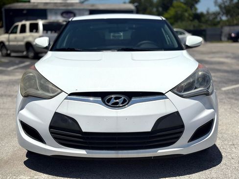 Used 2016 Hyundai Veloster image 8