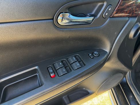Used 2014 Chevrolet Impala Limited LS image 14