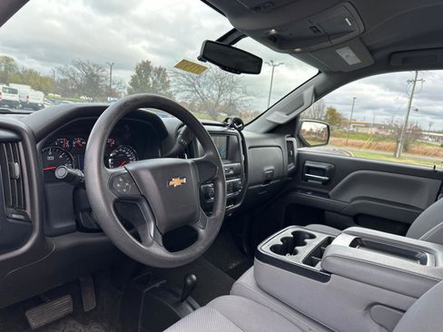 Used 2018 Chevrolet Silverado 1500 Custom w/ Custom Value Package image 7