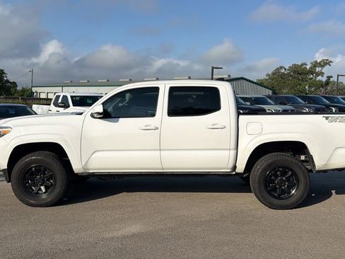 Certified 2023 Toyota Tacoma SR AWD/4WD image 10