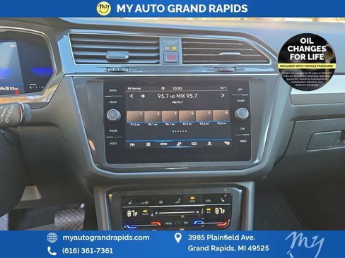 Used 2022 Volkswagen Tiguan SE image 20