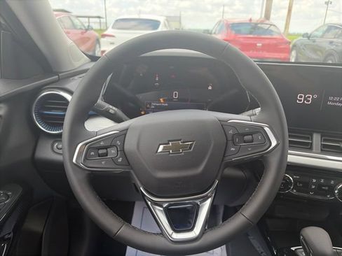 New 2026 Chevrolet Trax LT w/ Driver Confidence Package FWD image 15