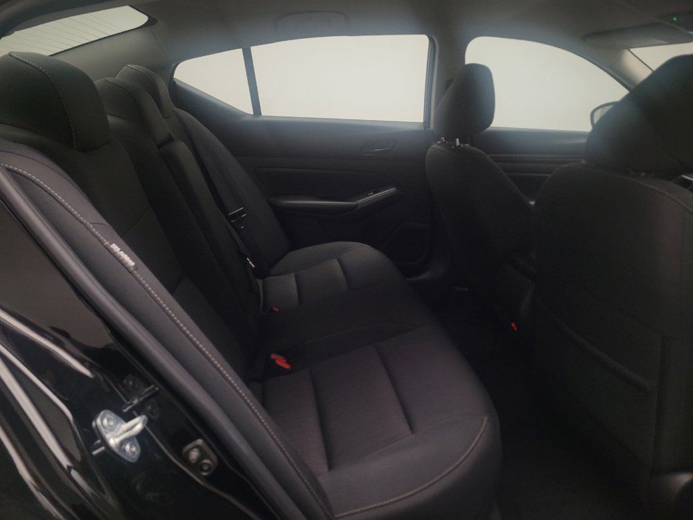 Used 2025 Nissan Altima 2.5 SV FWD image 19