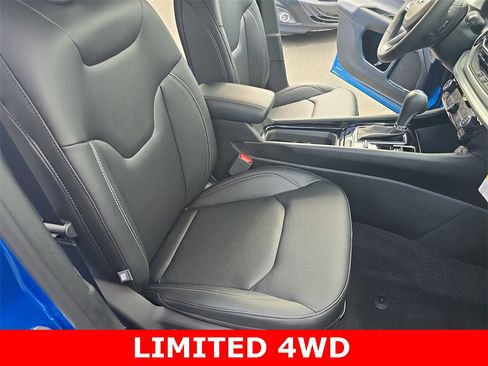 New 2025 Jeep Compass Limited image 10