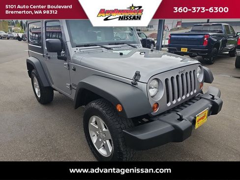 Used 2013 Jeep Wrangler Sport AWD/4WD image 7