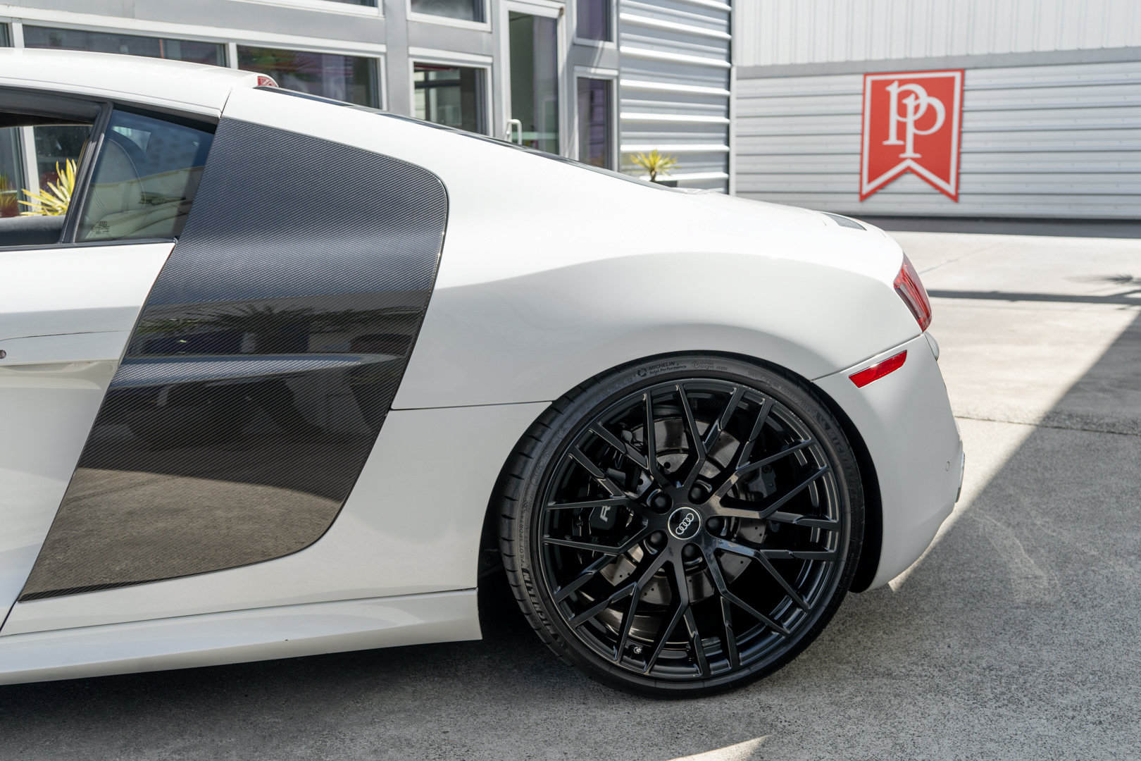 Used 2010 Audi R8 V10 AWD/4WD image 5