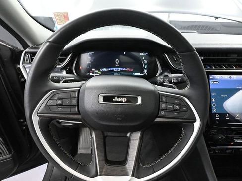 Used 2023 Jeep Grand Cherokee 4WD 4xe image 28