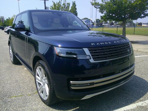 Used 2023 Land Rover Range Rover SE AWD/4WD image 12