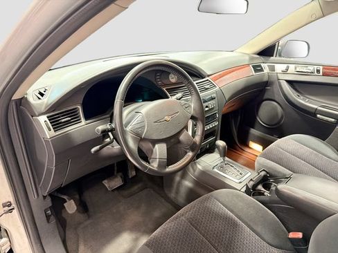 Used 2005 Chrysler Pacifica Touring FWD image 9