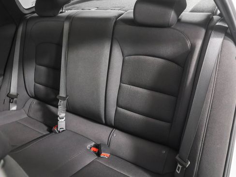 Used 2022 Chevrolet Malibu RS FWD image 34