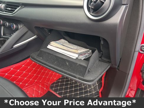 Used 2022 Alfa Romeo Stelvio Veloce image 36