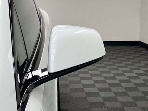 Used 2022 Tesla Model X AWD/4WD image 21