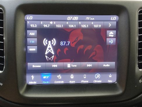 Used 2019 Jeep Compass Trailhawk w/ Cold Weather Group AWD/4WD image 25