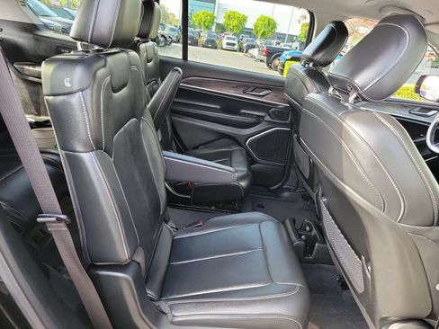 Certified 2022 Jeep Grand Cherokee L Limited AWD/4WD image 15