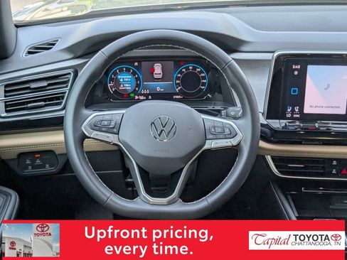 Used 2024 Volkswagen Atlas Cross Sport SE w/ Panoramic Sunroof Package AWD/4WD image 16