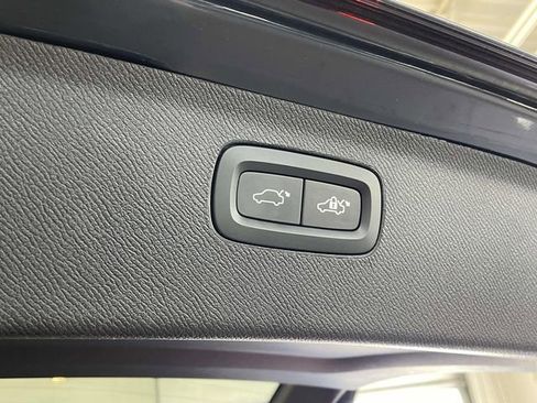 Used 2024 Volvo XC90 T8 Ultimate AWD/4WD image 20