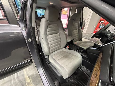 Used 2017 Honda CR-V EX image 4