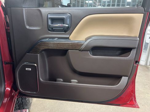 Used 2018 GMC Sierra 3500 Denali w/ Duramax Plus Package image 32