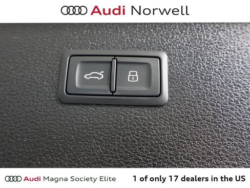 Used 2023 Audi Q5 2.0T Premium w/ Convenience Package AWD/4WD image 16