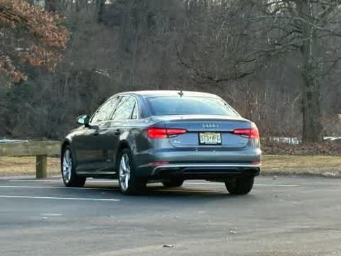 Used 2019 Audi A4 2.0T Premium w/ Convenience Package image 4