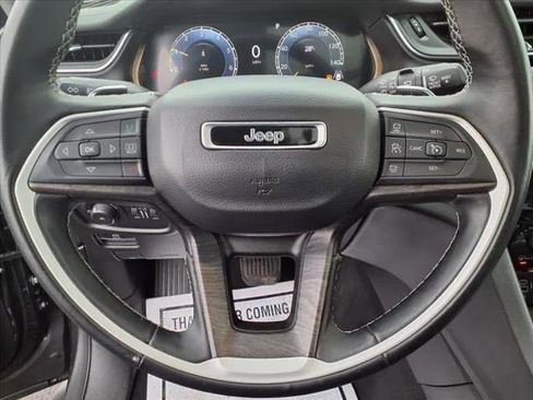 Certified 2022 Jeep Grand Cherokee L Limited w/ Luxury Tech Group II image 13