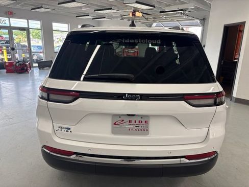 Used 2022 Jeep Grand Cherokee Limited 4xe AWD/4WD image 7