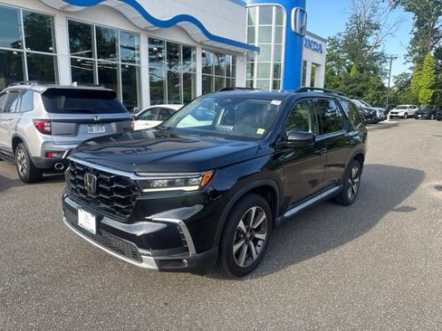 Used 2023 Honda Pilot Elite image 4