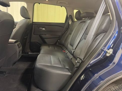 Used 2025 Nissan Rogue SL w/ Tech Package AWD/4WD image 34
