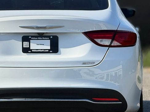 Used 2016 Chrysler 200 Limited w/ Convenience Group FWD image 14