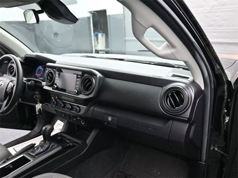 Used 2022 Toyota Tacoma SR image 14