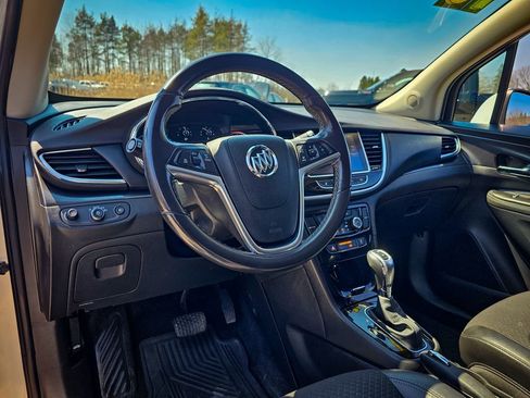 Used 2018 Buick Encore Preferred w/ Experience Buick Package FWD image 12