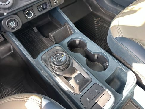 Used 2025 Ford Maverick Lariat AWD/4WD image 26