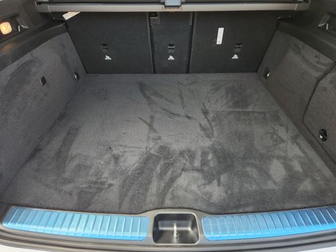 New 2026 Mercedes-Benz GLE 450e 4MATIC image 31