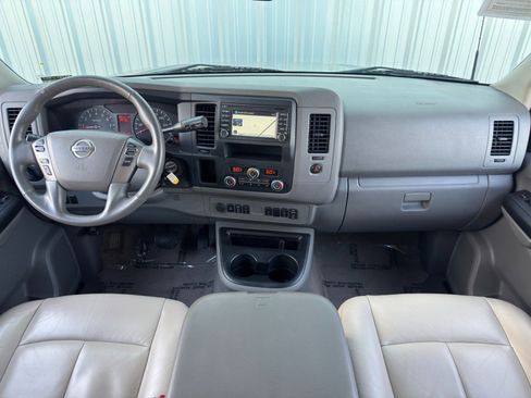 Used 2018 Nissan NV 3500 SL image 11