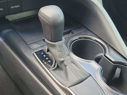 Used 2020 Toyota Camry LE FWD image 31